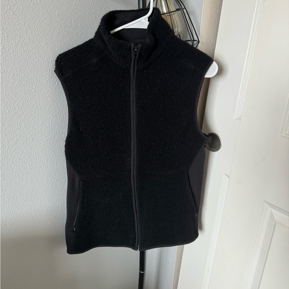 Lululemon Men’s Vest